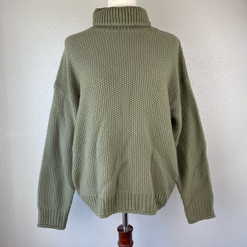 ZROZYL Green Turtleneck Sweater Size XL EUC